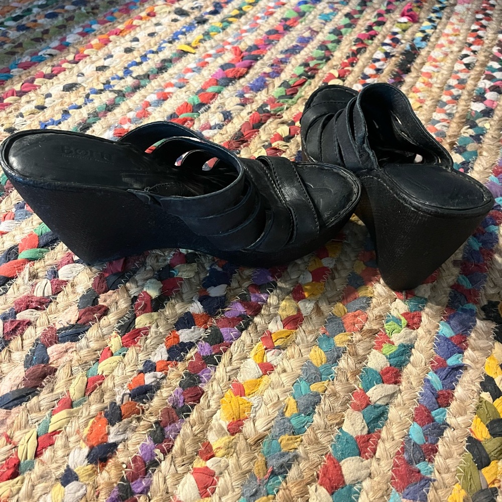 Born black strapped platform wedge size 10